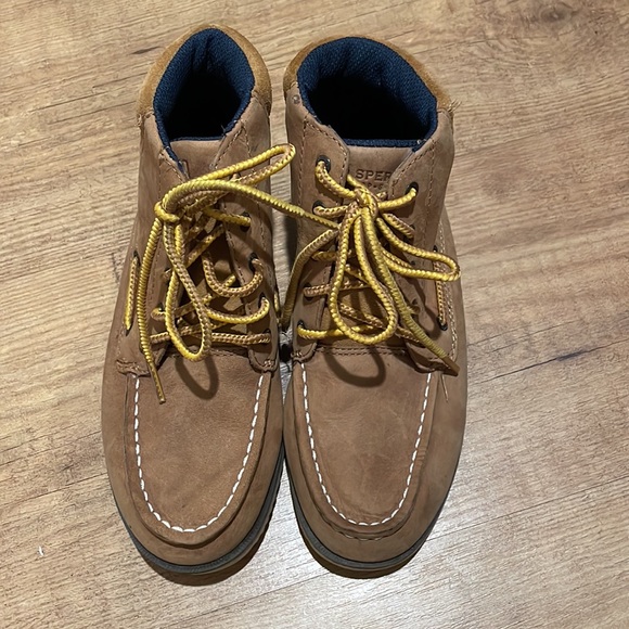 Perry Ellis Tan suede Razor Boot Size 2 - Picture 2 of 3